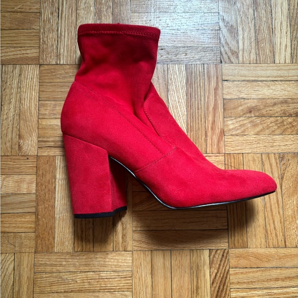 Steve Madden red booties in size 9(40) - Picture 4 of 5
